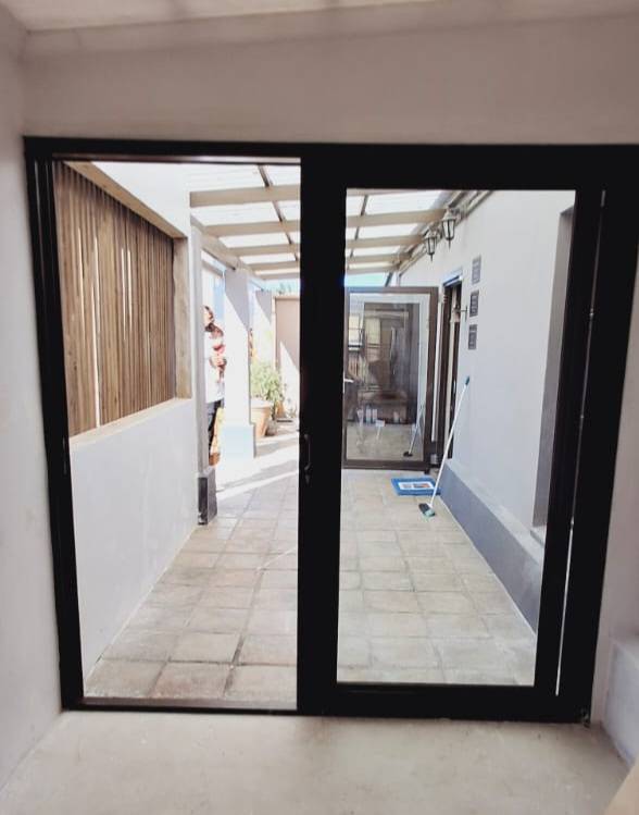 Sliding Door