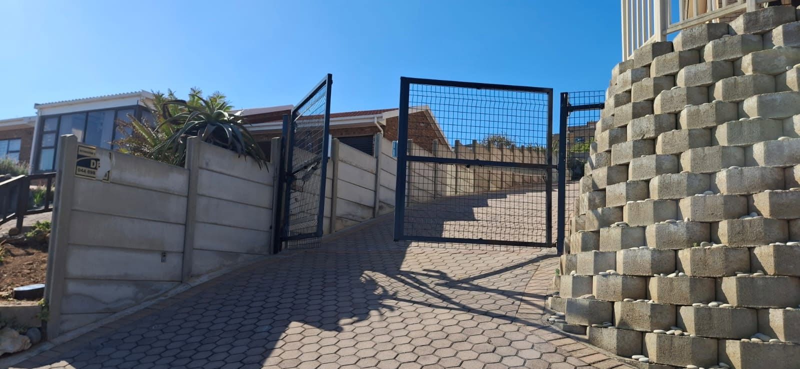 Gate and Motor